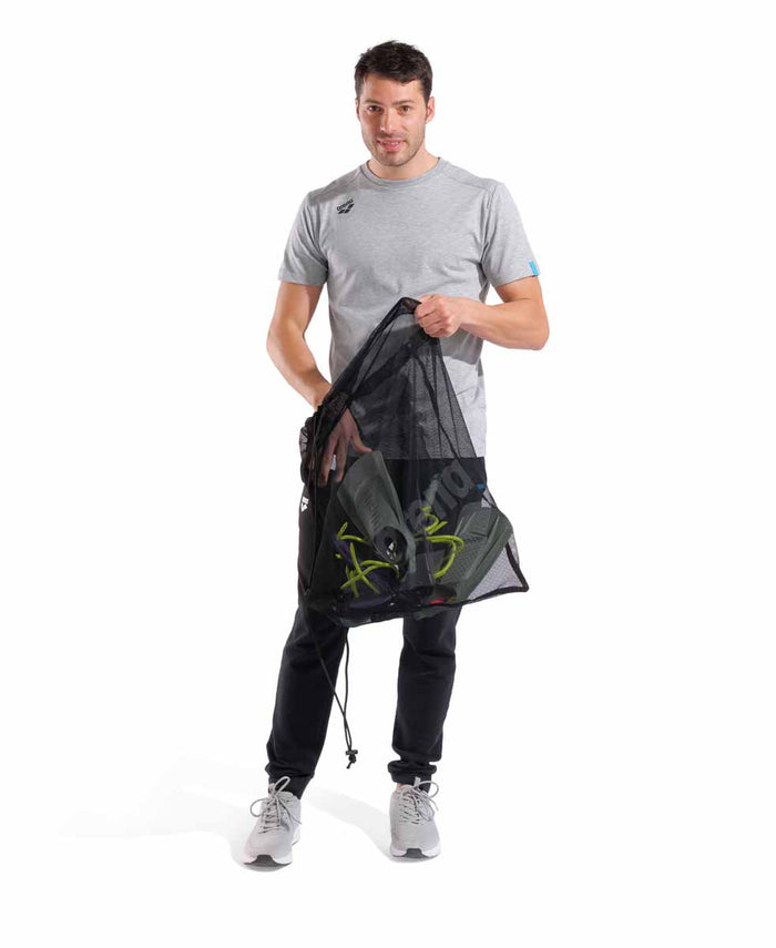 Black Arena One Go mesh bag with adjustable straps and ventilation for sports gear storage and easy carrying
