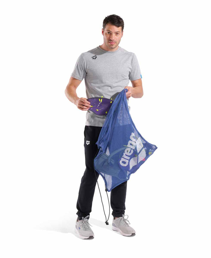Arena One Go Mesh Bag in navy color, lightweight mesh storage bag with drawstring closure for swimming gear and accessories.