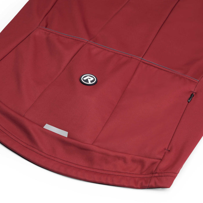 Detail van Rogelli Essential fietsjack heren bordeaux achterkant met zakken.