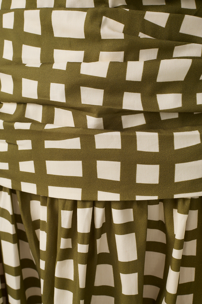 Green Ruched Removable Straps Maxi Dress_7
