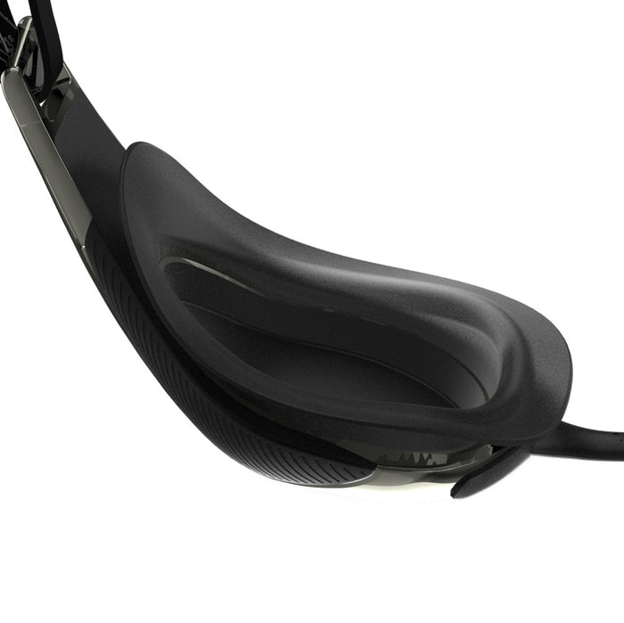 Speedo Fastskin Hyper Elite Mirror Goggle in black, swimming goggles with mirrored lenses and sleek design.