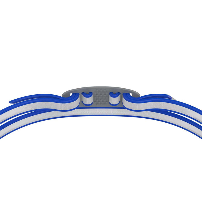 Speedo Junior Vanquisher 3.0 swimming goggles in blue and cobalt for kids, with adjustable straps and clear lenses.