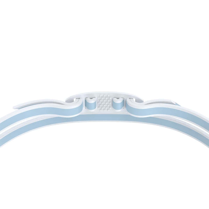 Speedo Women's Vanquisher 3.0 Mirrored goggles with Hawaiian Sky, grey, and silver mirror lenses, designed for swimming comfort.