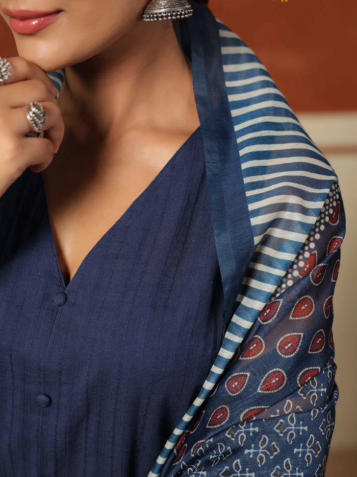 Women's Straight Kurta Set With Pant