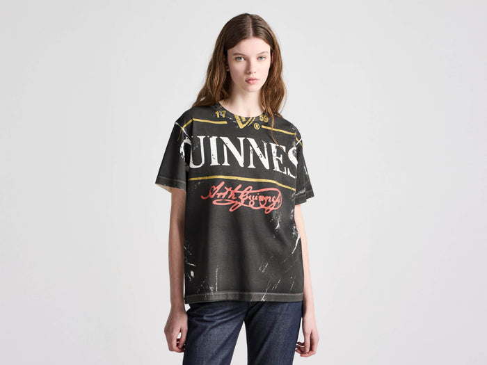 CL_JW ANDERSON X GUINNESS BOTTLE TOP PRINT T-SHIRT IN BLACK