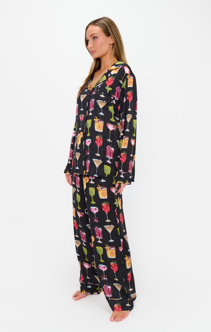 badge_model-wears-size-s