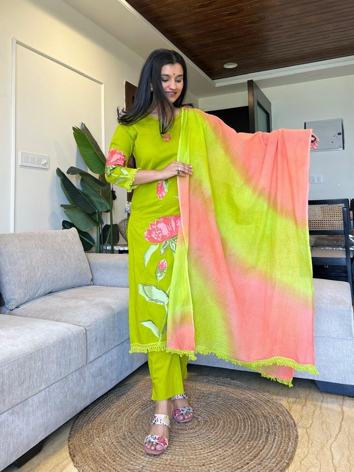 Kiro Floral Embroidered Set- Green