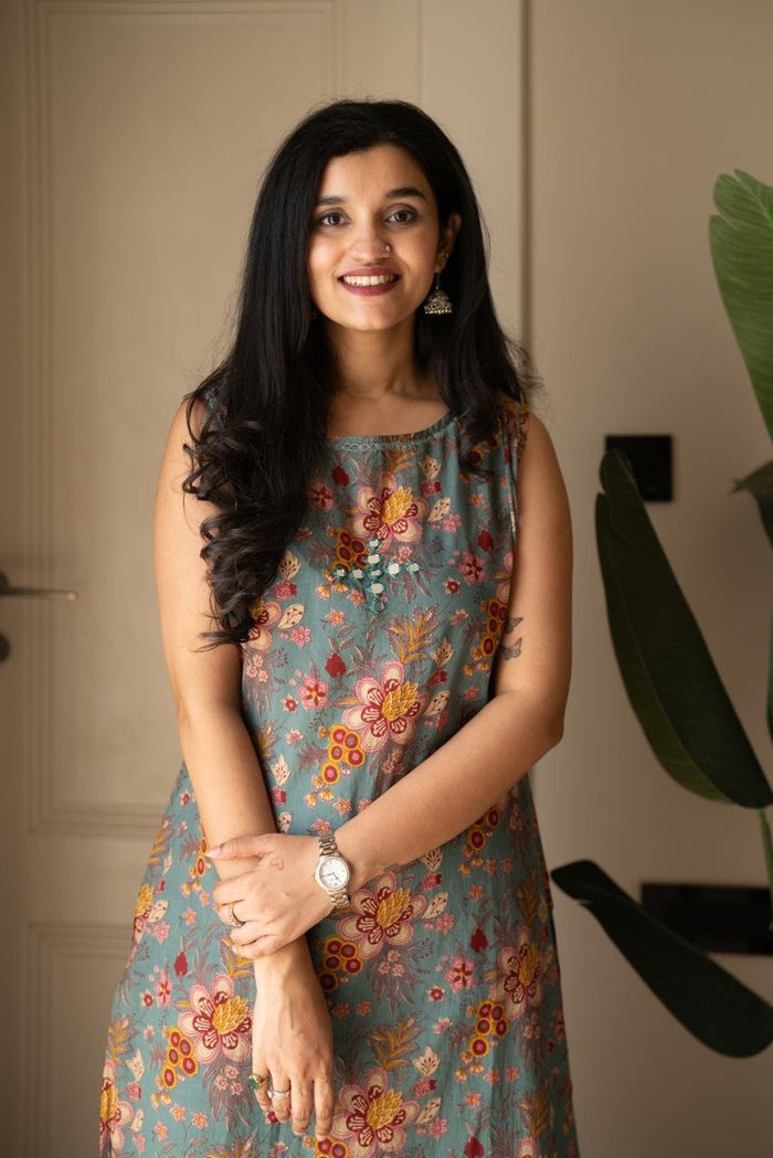 Kisha Sleeveless Cotton Set- Green Florals