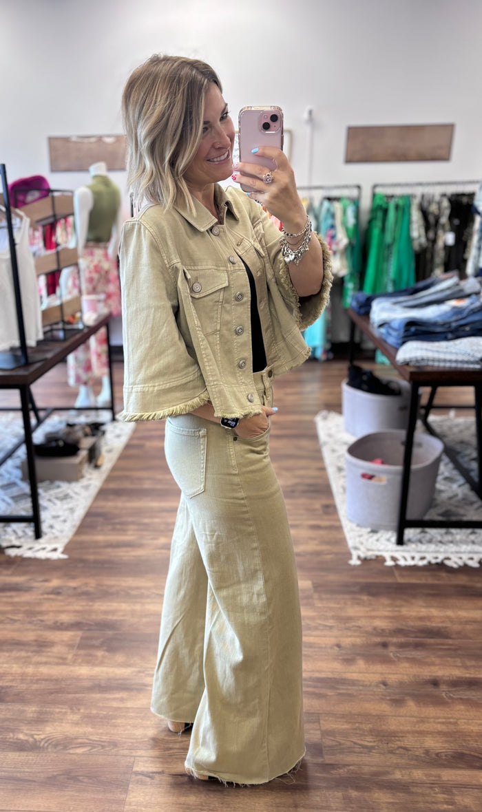 Liverpool - Kit High Rise Relaxed Wide Leg Jeans