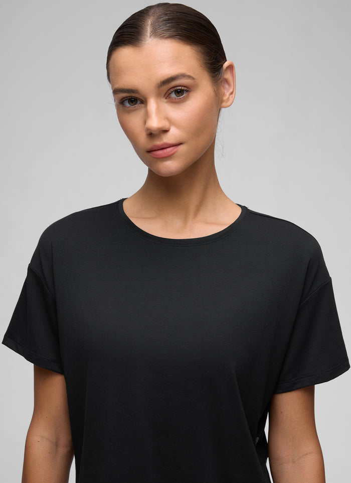 CRZ YOGA Women's Yoga Relaxed Fit Cropped Open Back Short Sleeves Black