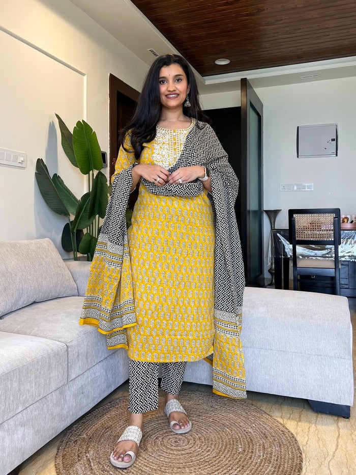 Saayra Printed Pure Cotton Set