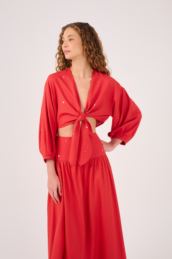 Seq. Emb. Tie Front Top_4
