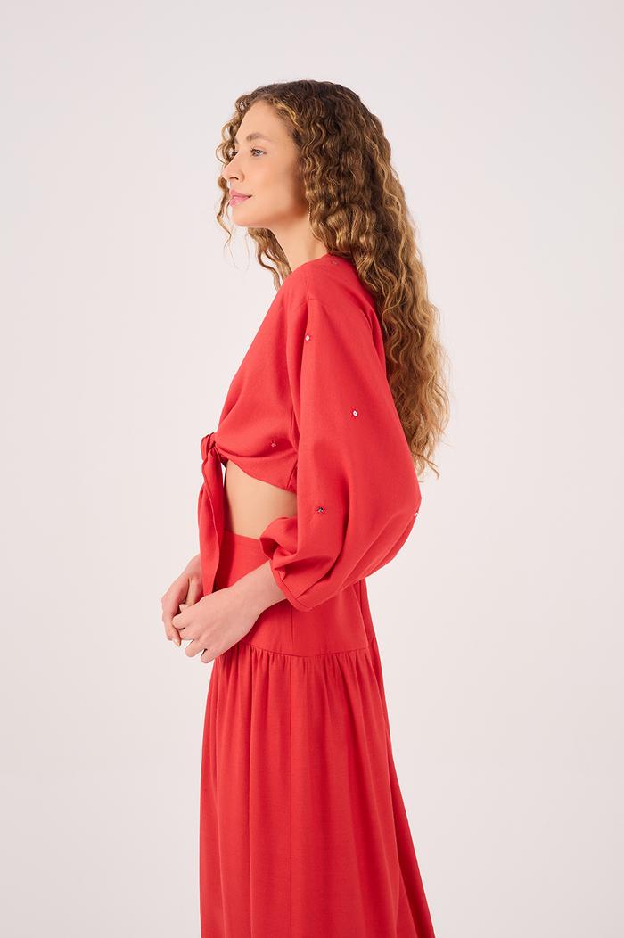 Seq. Emb. Tie Front Top_6