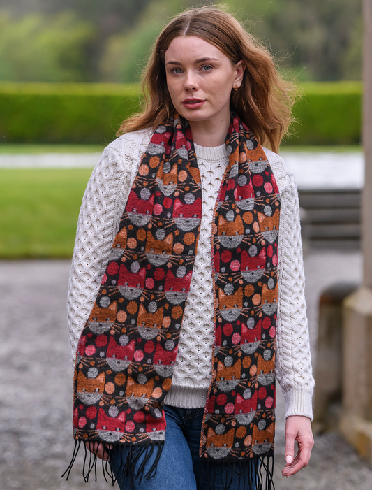 Soft Cat Motif Fringed Scarf - Berry #color_berry
