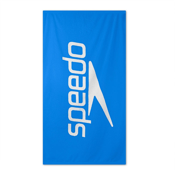 Speedo Logo towel in Bondi Blue and White, soft and absorbent for swimming and beach activities.