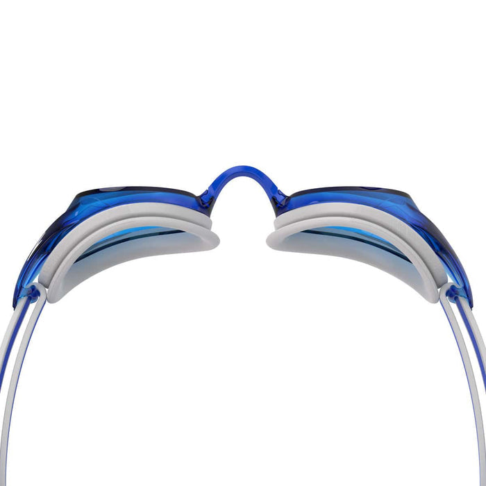 Speedo Vanquisher 3.0 swimming goggles in blue and cobalt, featuring a sleek design and adjustable straps for a comfortable fit.