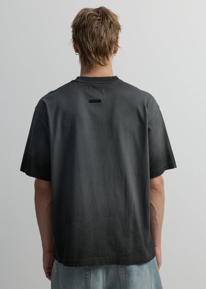 SPRAYED GRAPHIC TEE