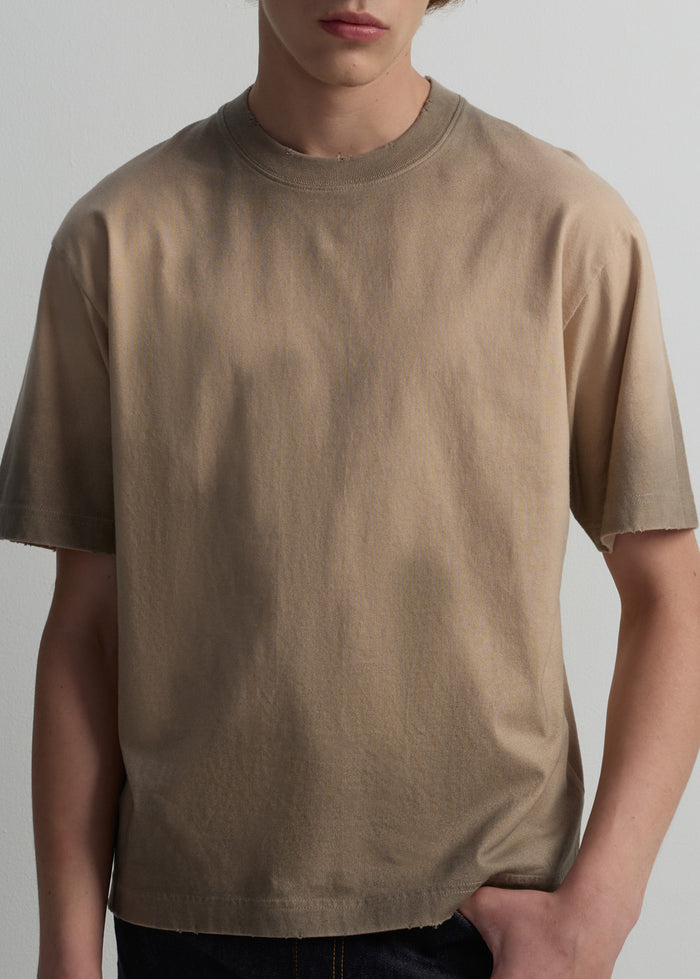SPRAYED GRAPHIC TEE