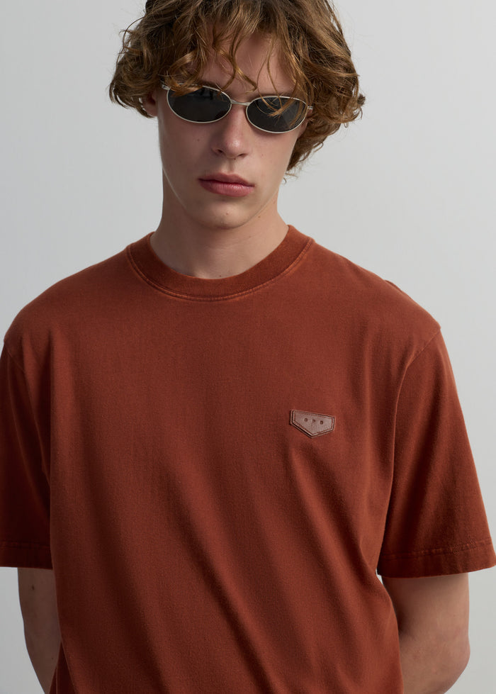 WASHED LEATHER LABEL TEE