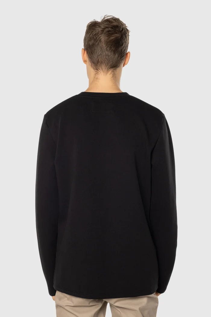 Weighted Stretch Crew Long Sleeves - Lifestyle