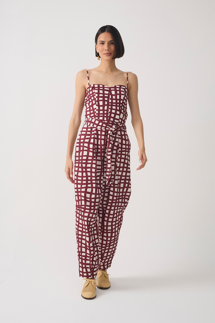 Wine Sweetheart Neck Belted Jumpsuit_2