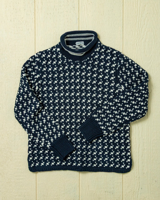 Women's North Sea Fisherman's Sweater in Navy/Egret